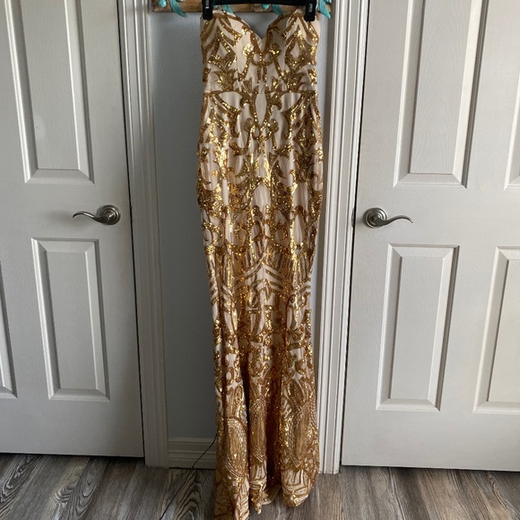 Fashion Nova Dresses & Skirts - Fashion Nova dress